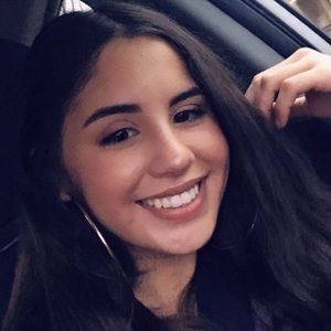 Meet your Posher, Paola